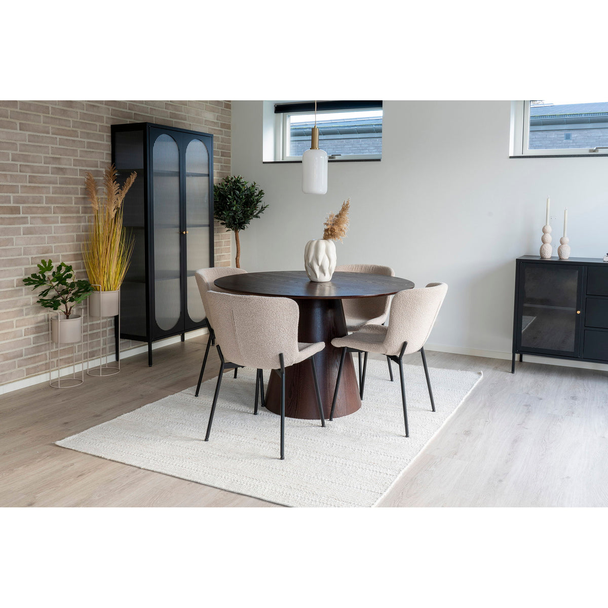 Maceda eetkamerstoel - Eetkamerstoel, bouclé, beige, zwarte poten HN1239 (set van 2)