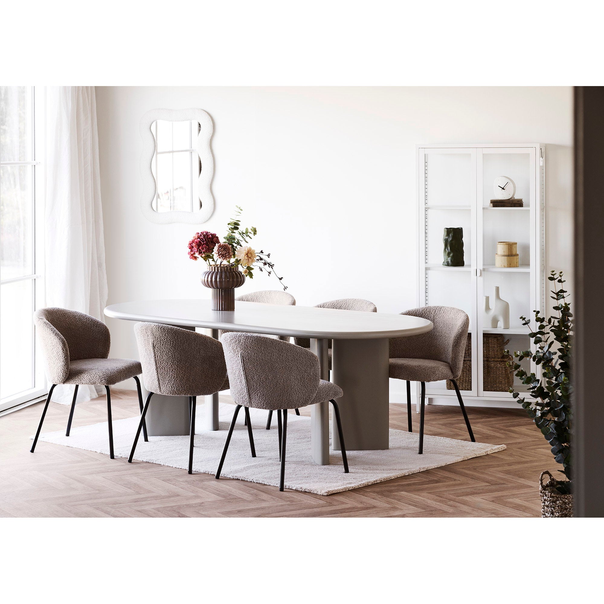 Safira Eetkamerstoel - Eetkamerstoel, bouclé, beige, zwarte poten HN1266 (set van 2)