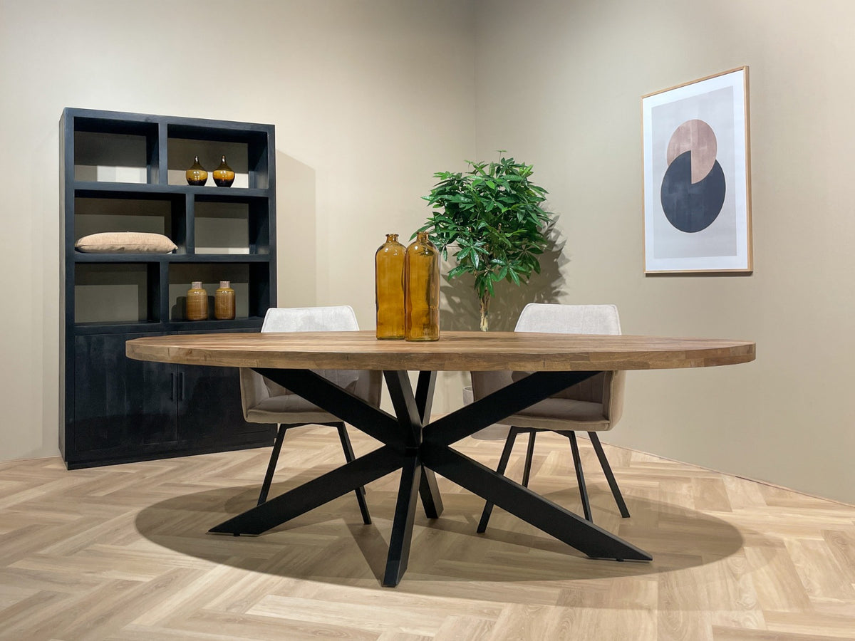 Eettafel Stevig ovaal 180 cm