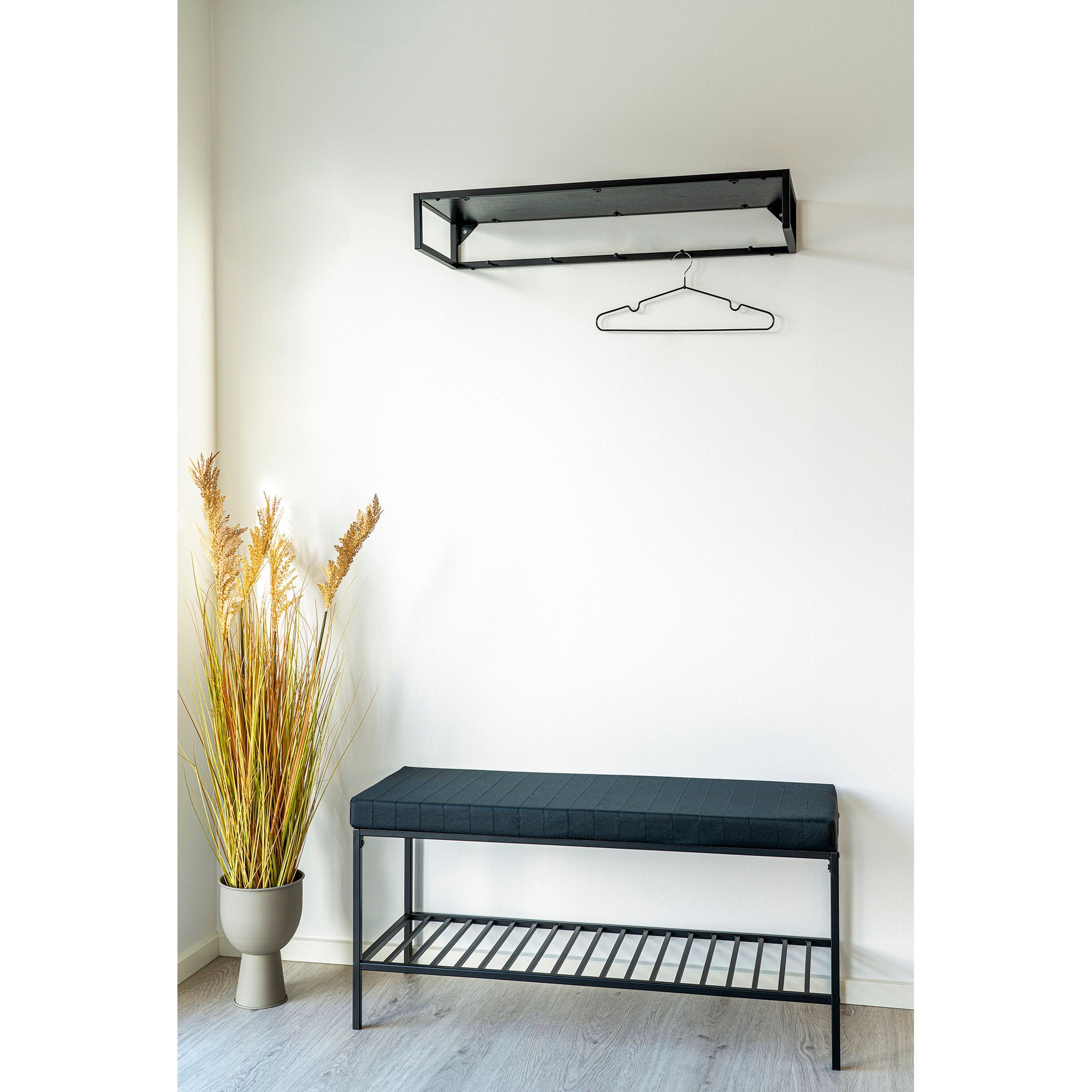 Vita Bench - Bank met kussen en plank, zwart met zwarte poten 100x36x48,5 cm