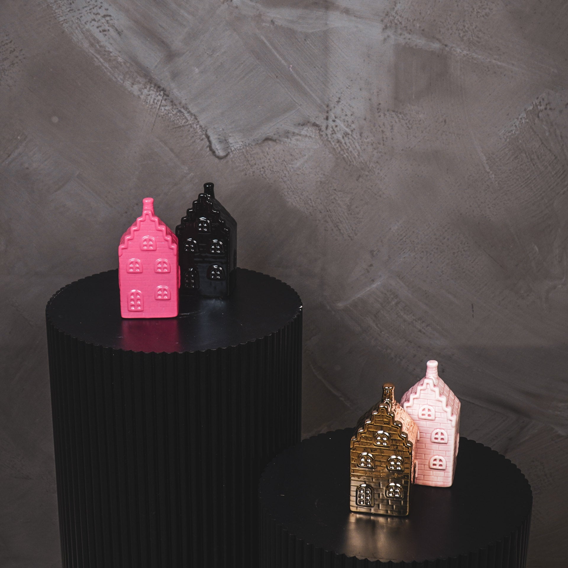 Ornament - Spaarpot - Huis - Keramiek - Zwart - 7x7x13 cm
