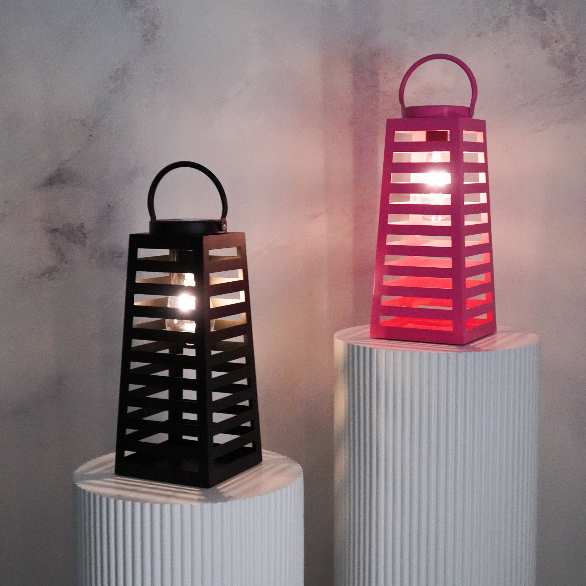 Lamp - lantaarn - op zonne-energie - metaal - roze - 14x32,5cm