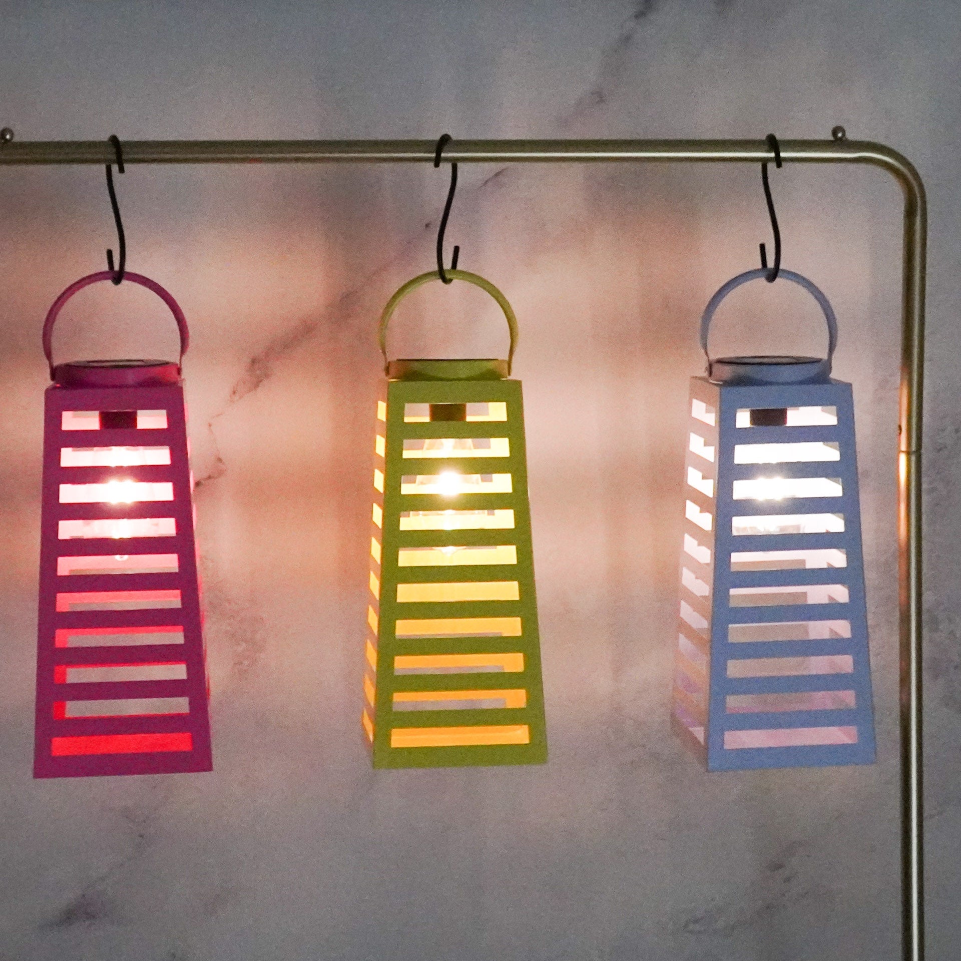 Lamp - Lantaarn - Op zonne-energie - Metaal - Lila - 14x32,5cm