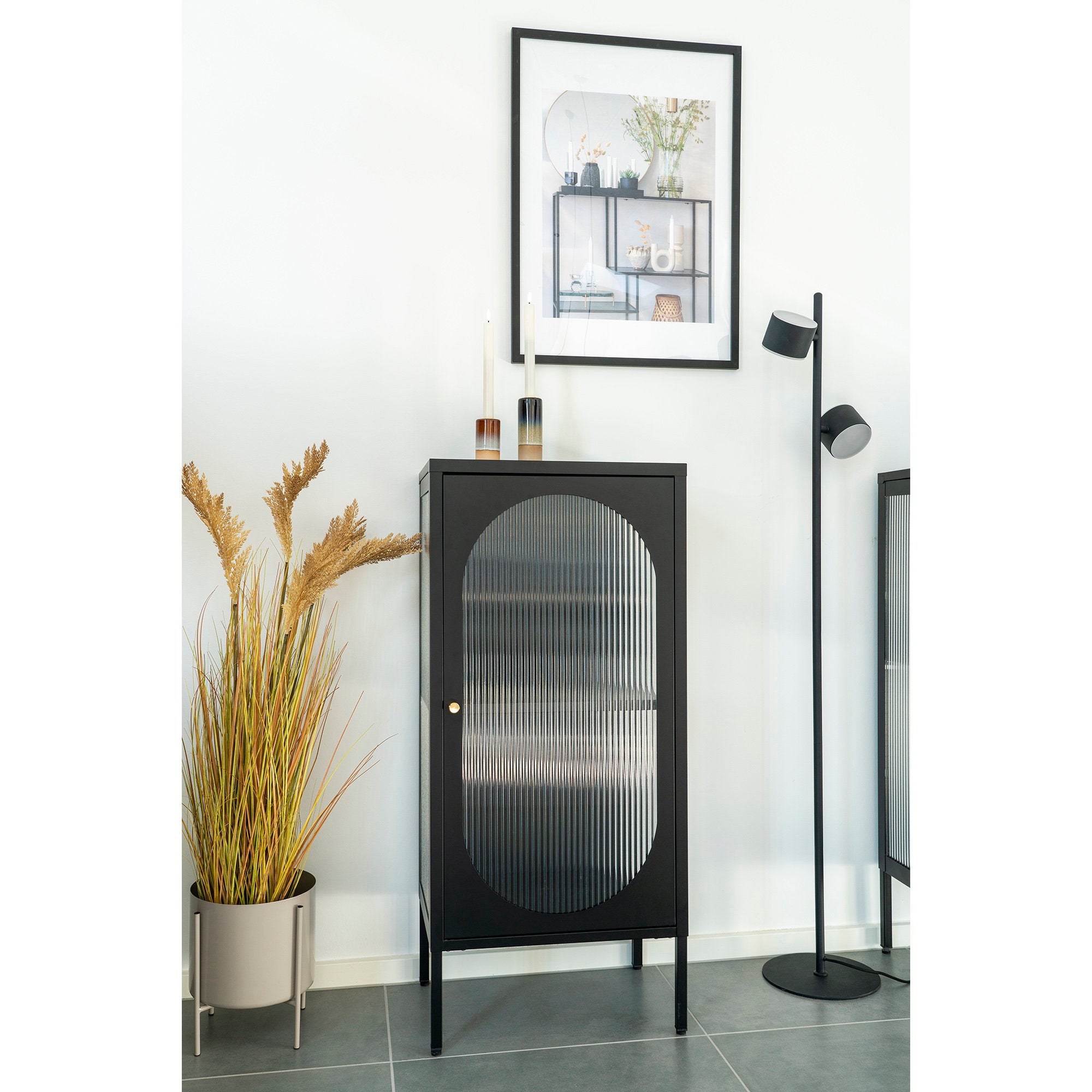 Adelaide Vitrinekast - Vitrinekast, 1 deur met geribbeld glas, staal, zwart 50x35x110 cm
