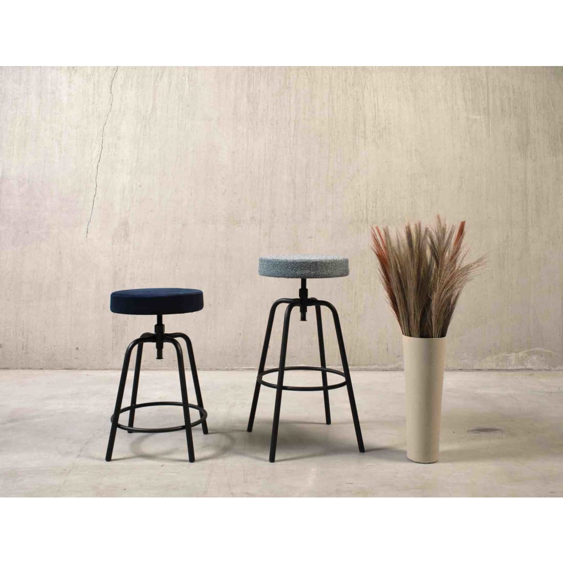 Workliving Lage Ronde Barkruk - Society Bouclé Mosterd