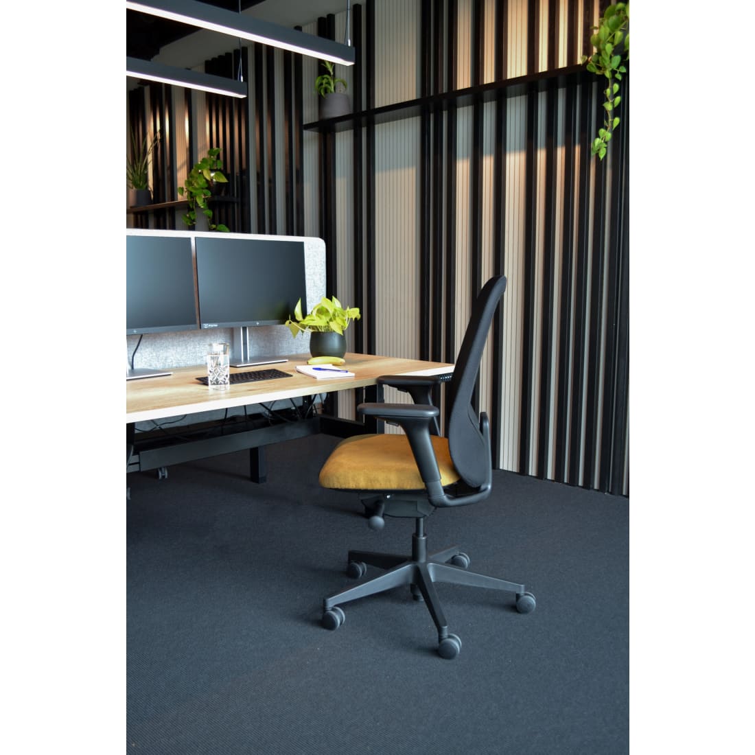 Workliving Nora Mesh Geel Regain - ergonomische design-bureaustoel NEN1335