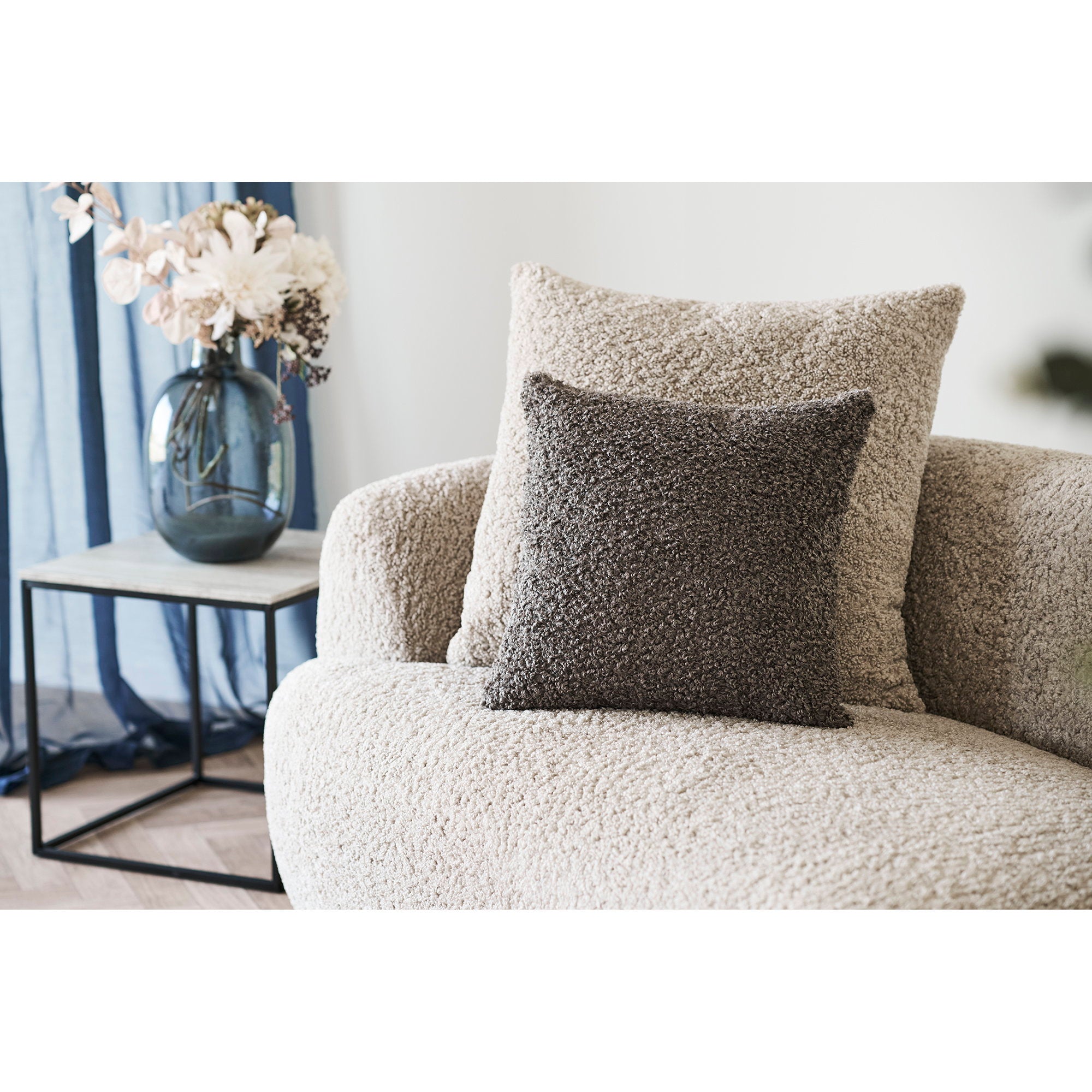 Tavira Cushion - Kussen, bouclé, donkergrijs 45x45 cm