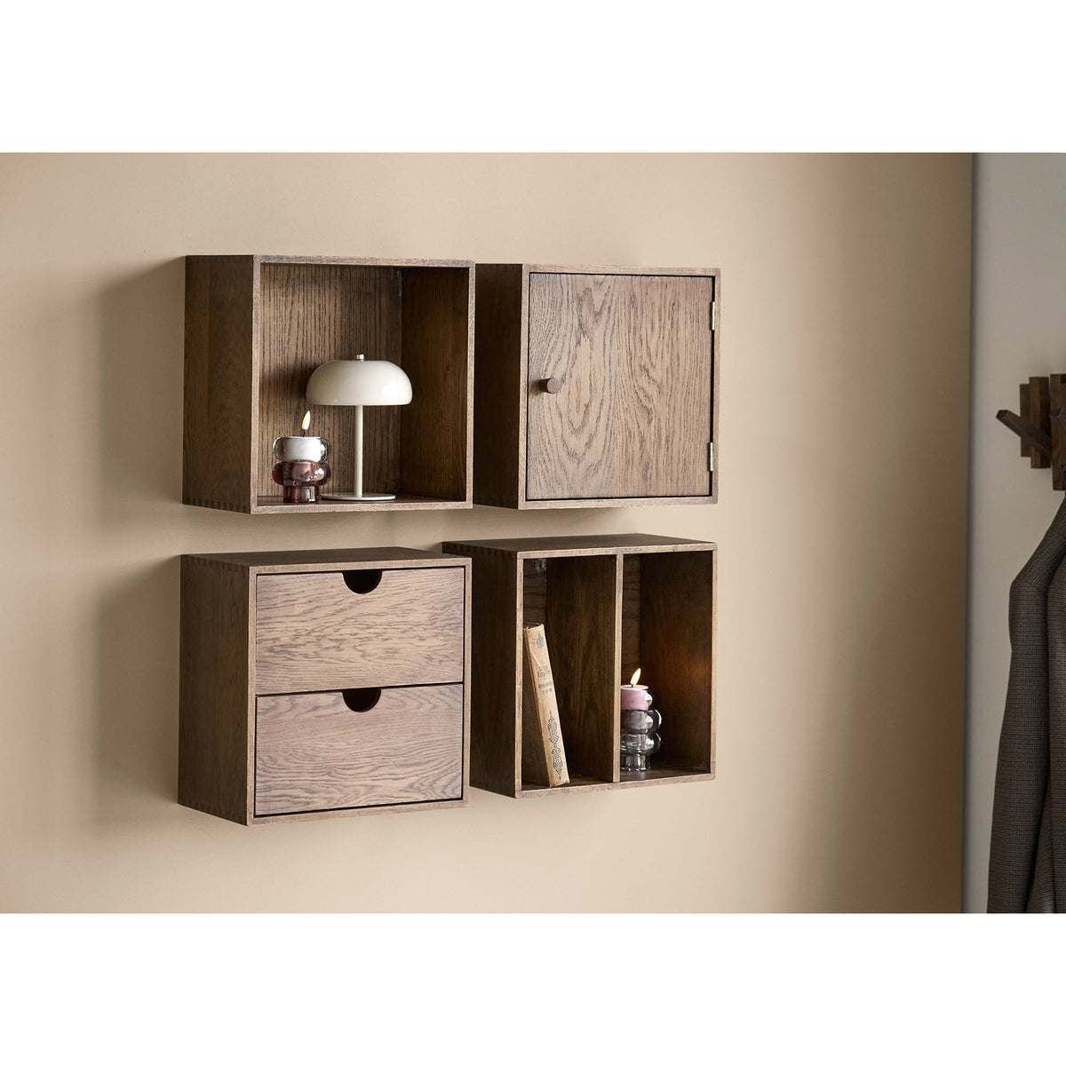 Townsville wandplank met deur - Wandplank met deur, eiken, donkerbruin 30x18x30 cm