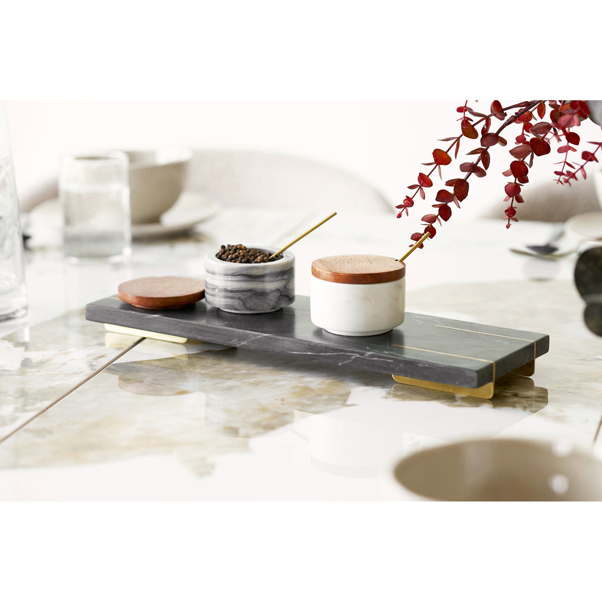 Diu Tray - Dienblad, marmer, zwart/messing 38 x 12,5 cm