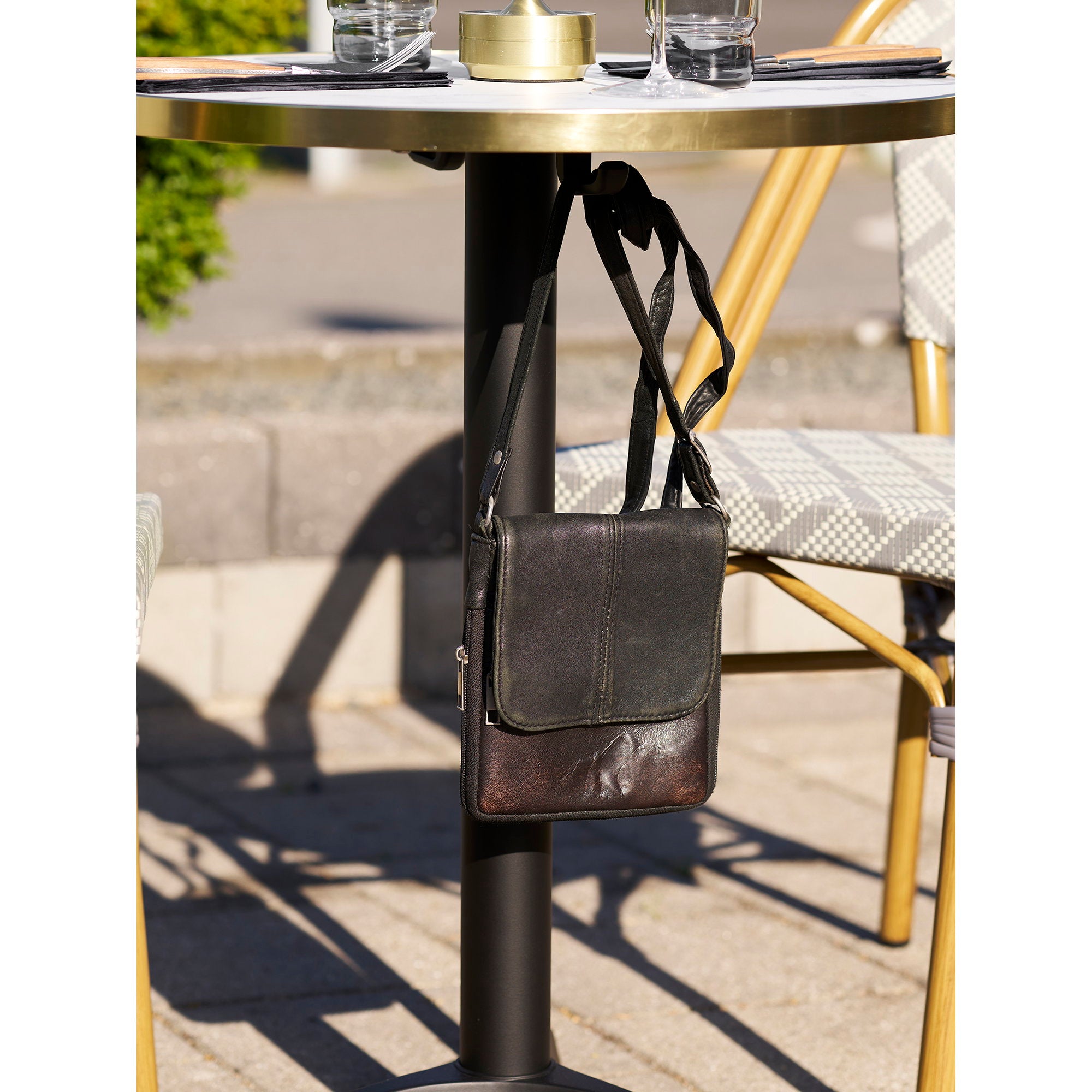 Bistrotafel - bistrotafel, marmerlook, wit met gouden rand, zwarte poten, aluminium ø60x73 cm