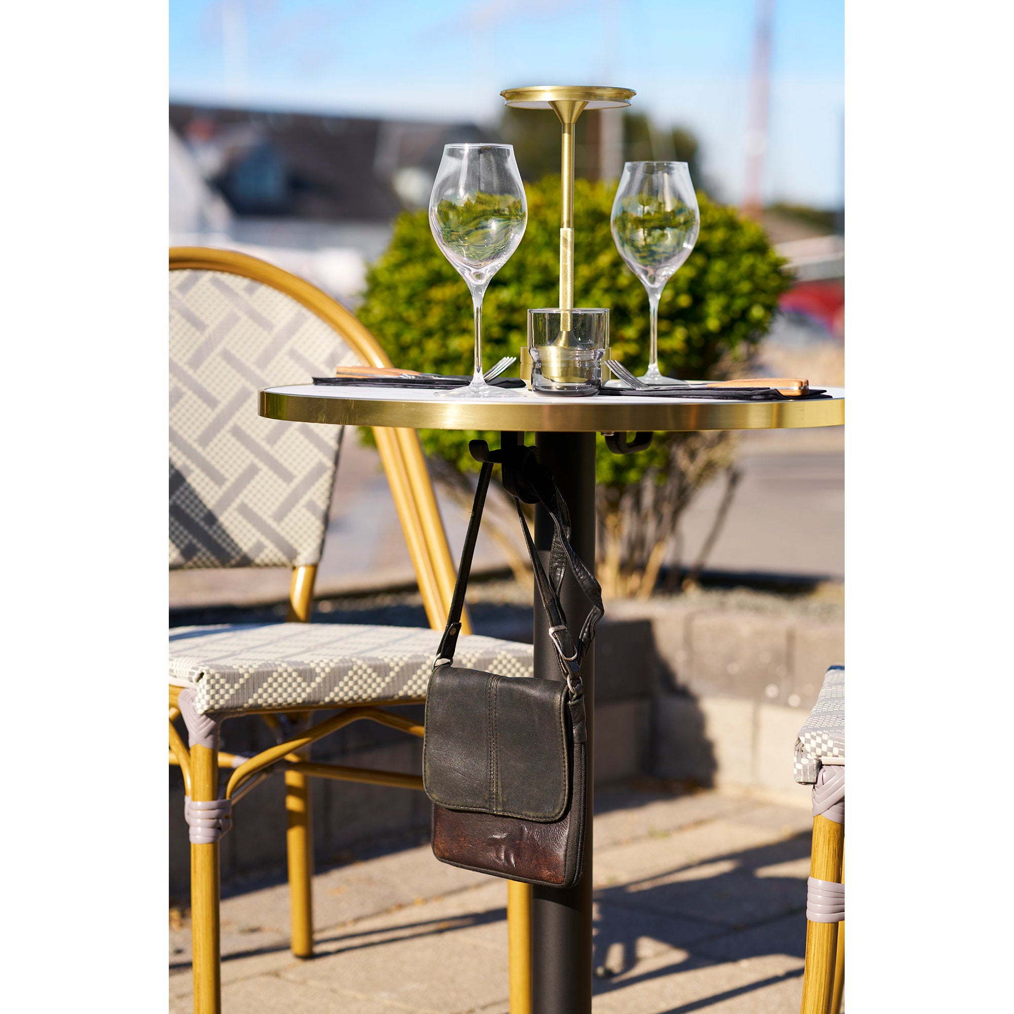Bistrotafel - bistrotafel, marmerlook, wit met gouden rand, zwarte poten, aluminium ø60x73 cm