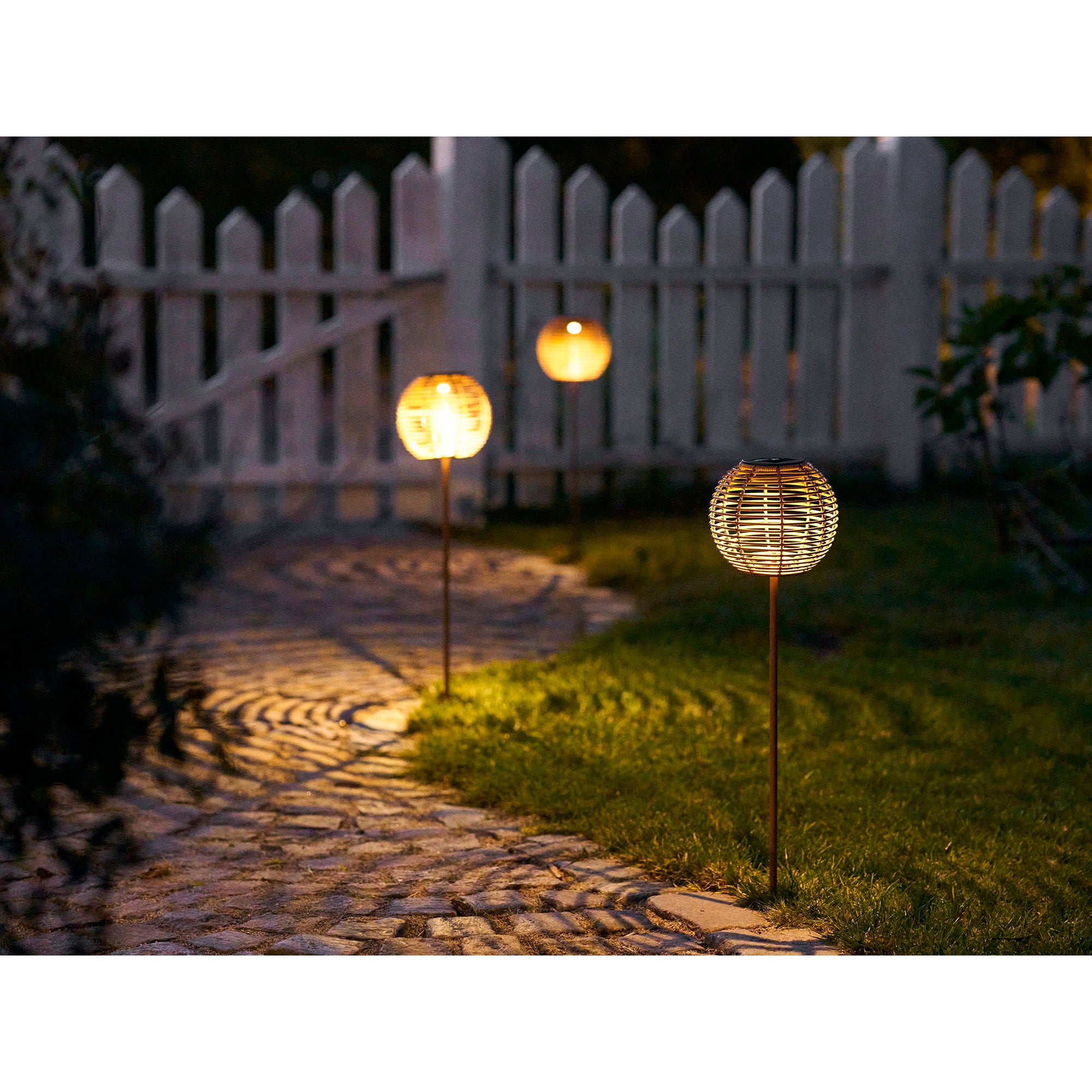 Carlisle Lamp - Lamp, oplaadbaar met geïntegreerd zonnepaneel, naturel