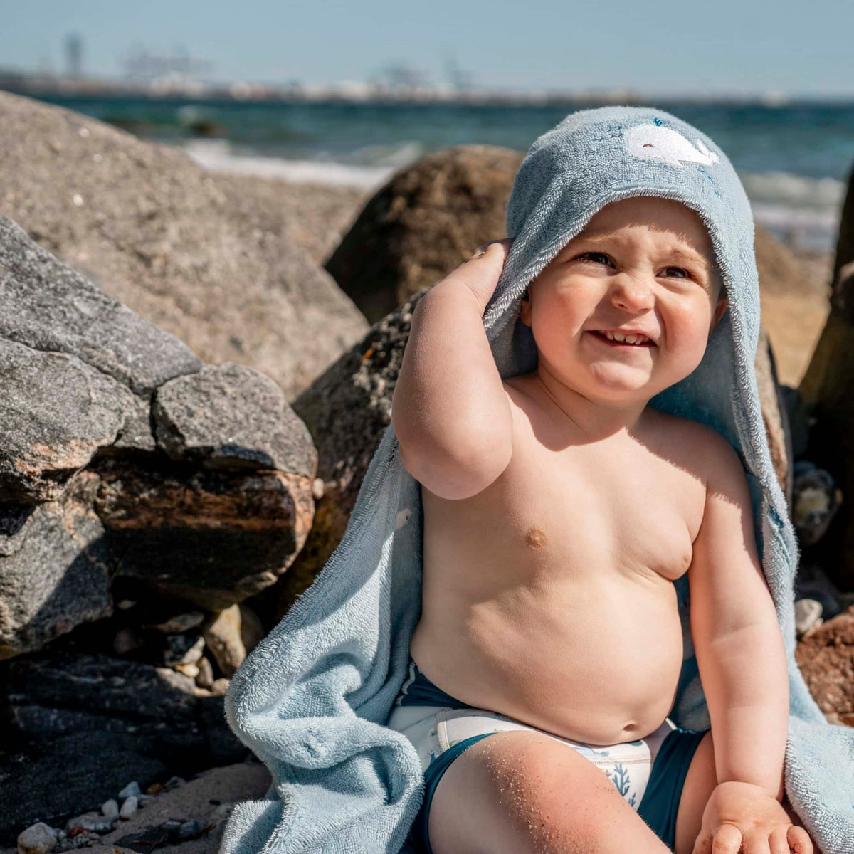 Geborduurde badcape GOTS – Christian's Whale Tales