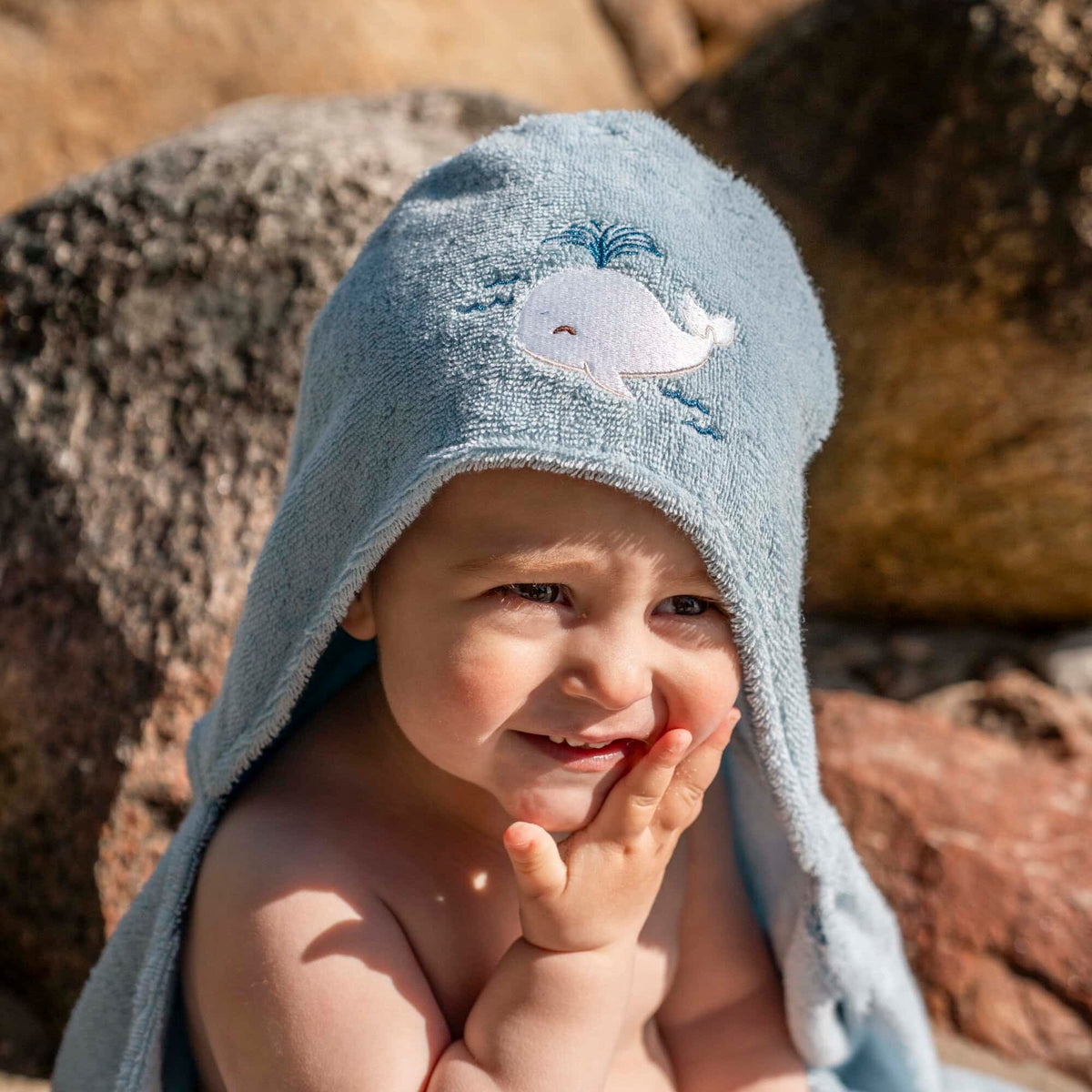 Geborduurde badcape GOTS – Christian's Whale Tales