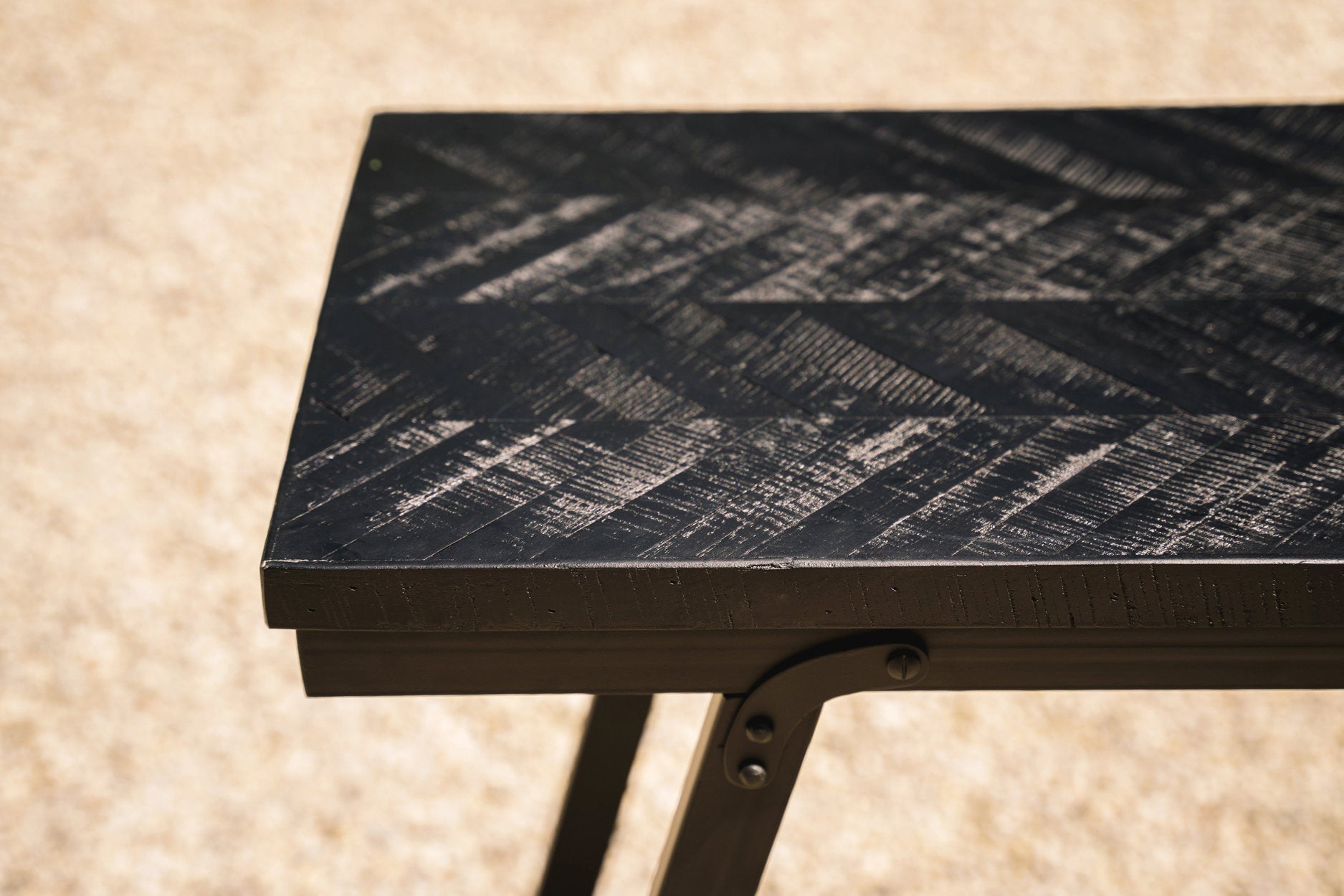 De Visgraat Hoge Tafel - Zwart - 140 cm