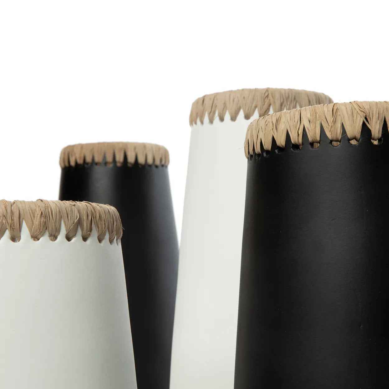 De Stiekeme Vaas - Zwart Naturel - M