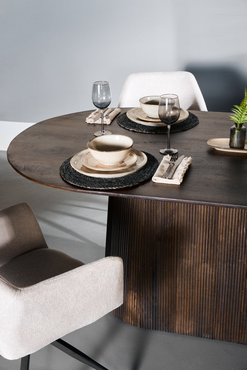 Mokka eettafel donkerbruin 230 cm