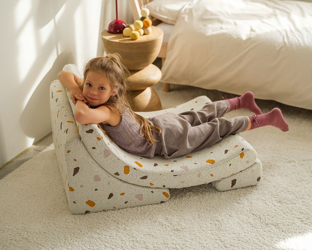 Wigiwama Terrazzo Moon Chair - Meerkleurig