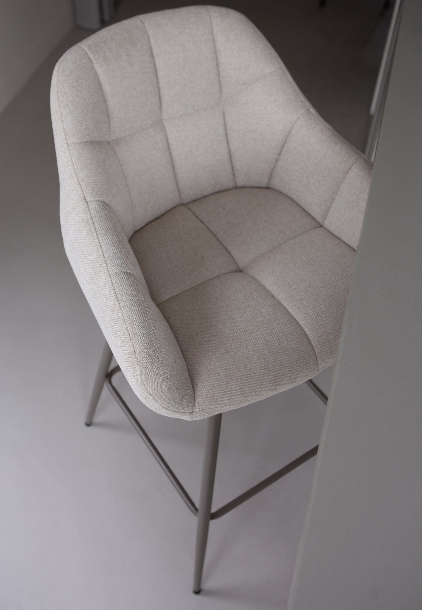 Hoge barkruk off-white met armleuning (set van 2)