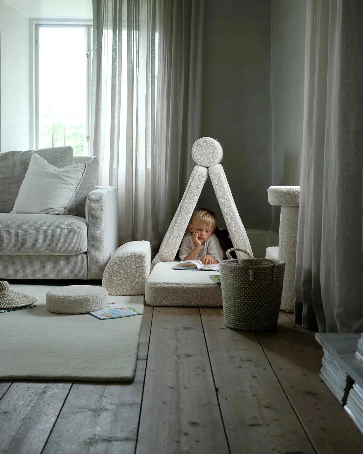 Wigiwama Cream White Settee - speelbank - kinderbank, wit