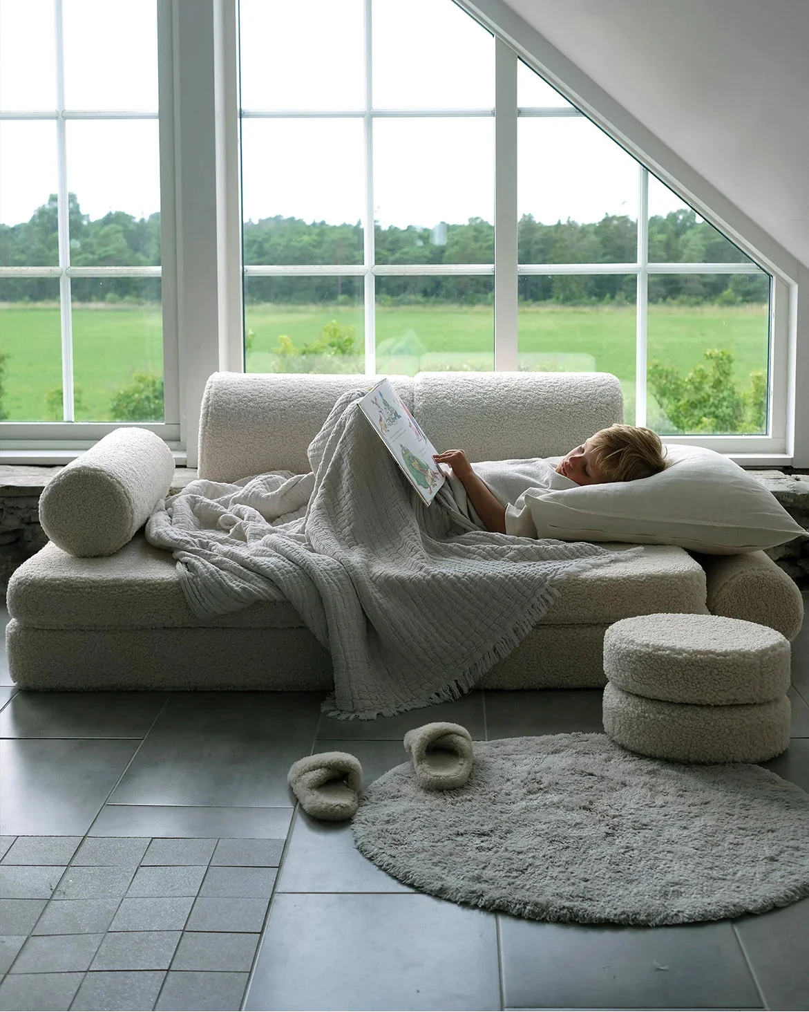 Wigiwama Cream White Settee - speelbank - kinderbank, wit