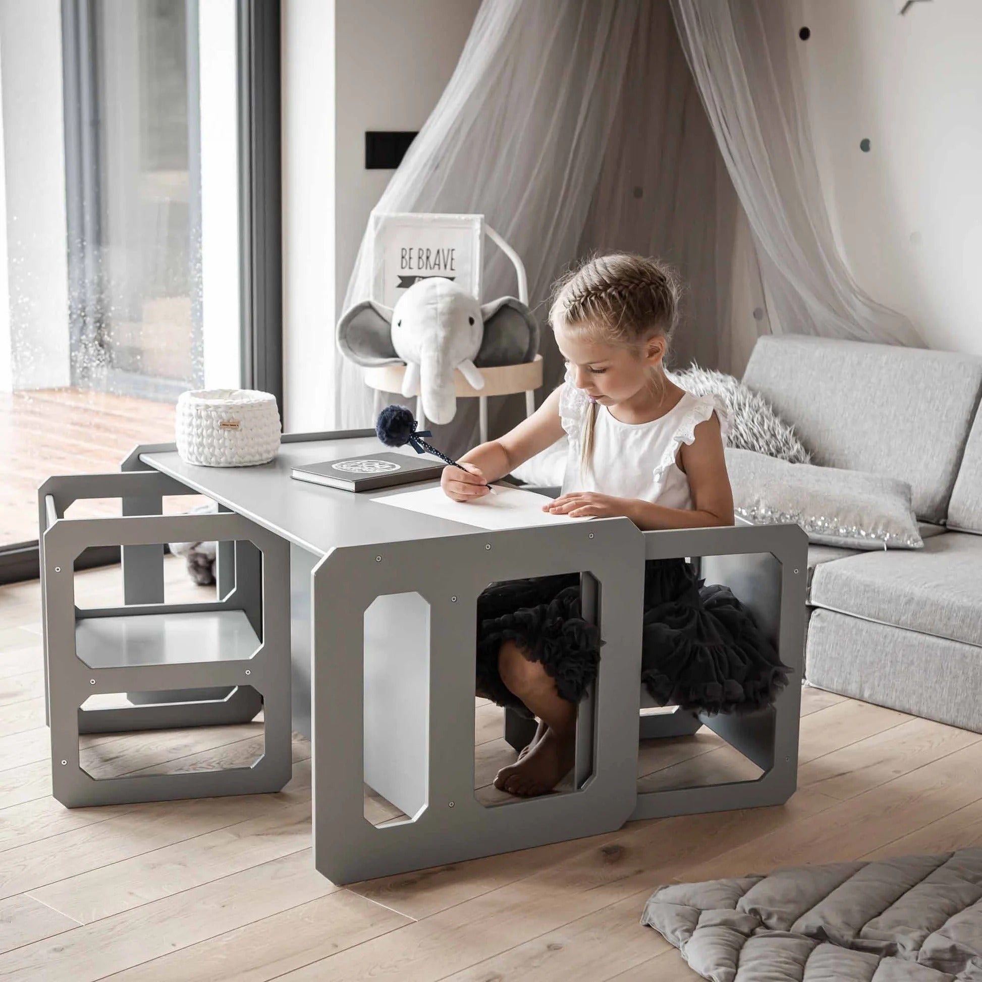 Montessori speeltafel, kindertafel, grijs, met 2 stoelen