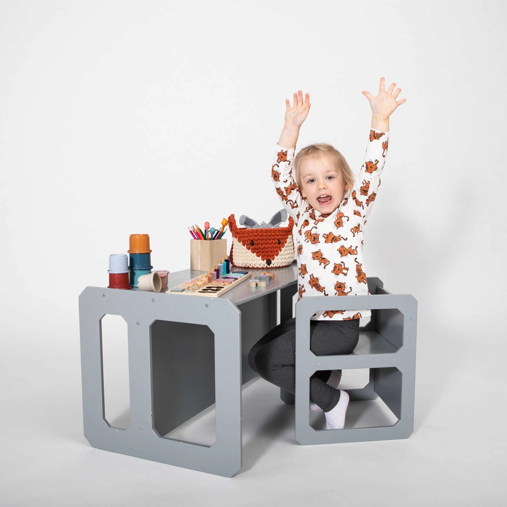 Montessori tafeltje en stoeltje set - grijs hout