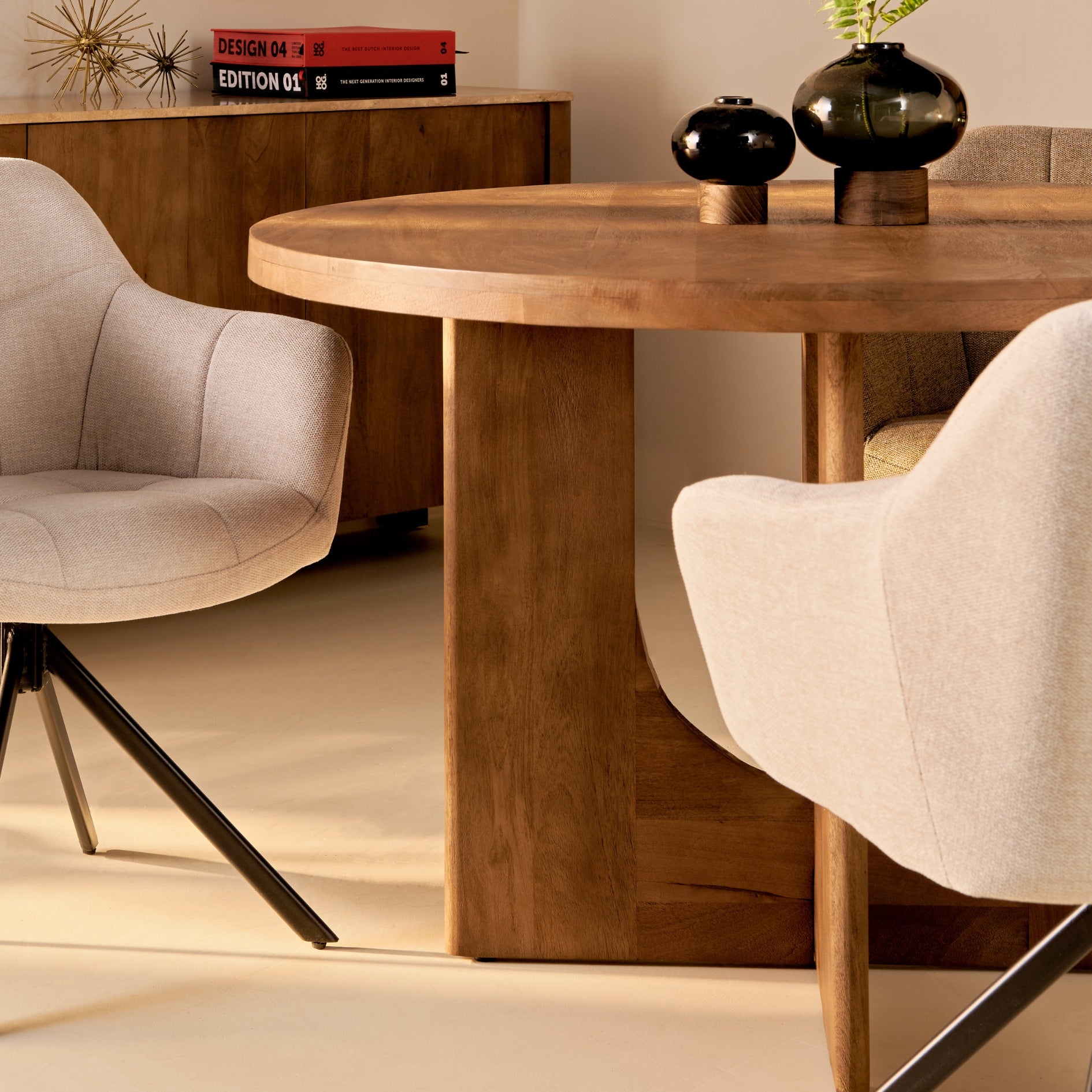 Nova Eettafel - Bruin Ø120cm