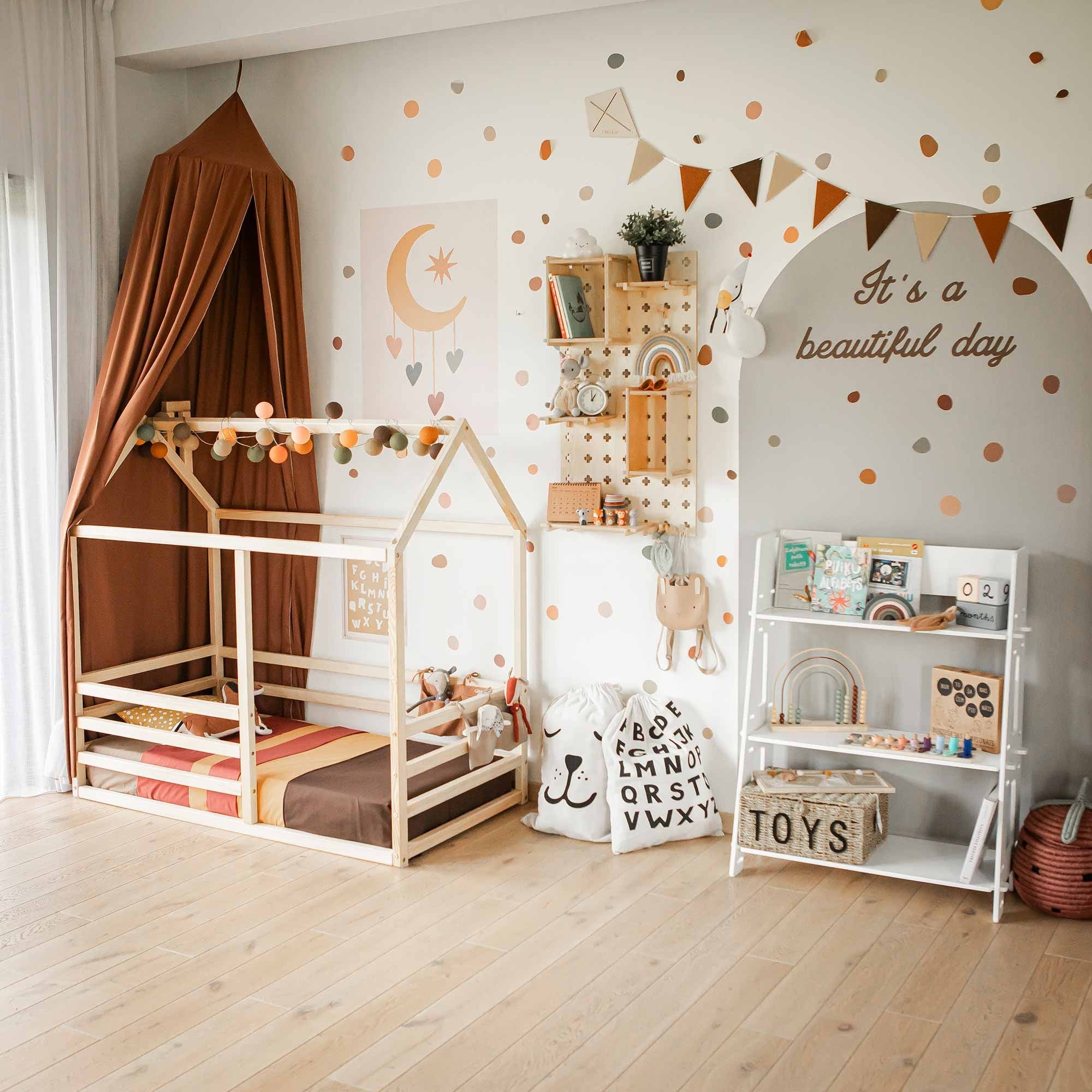 Montessori speelgoedkast, wit hout