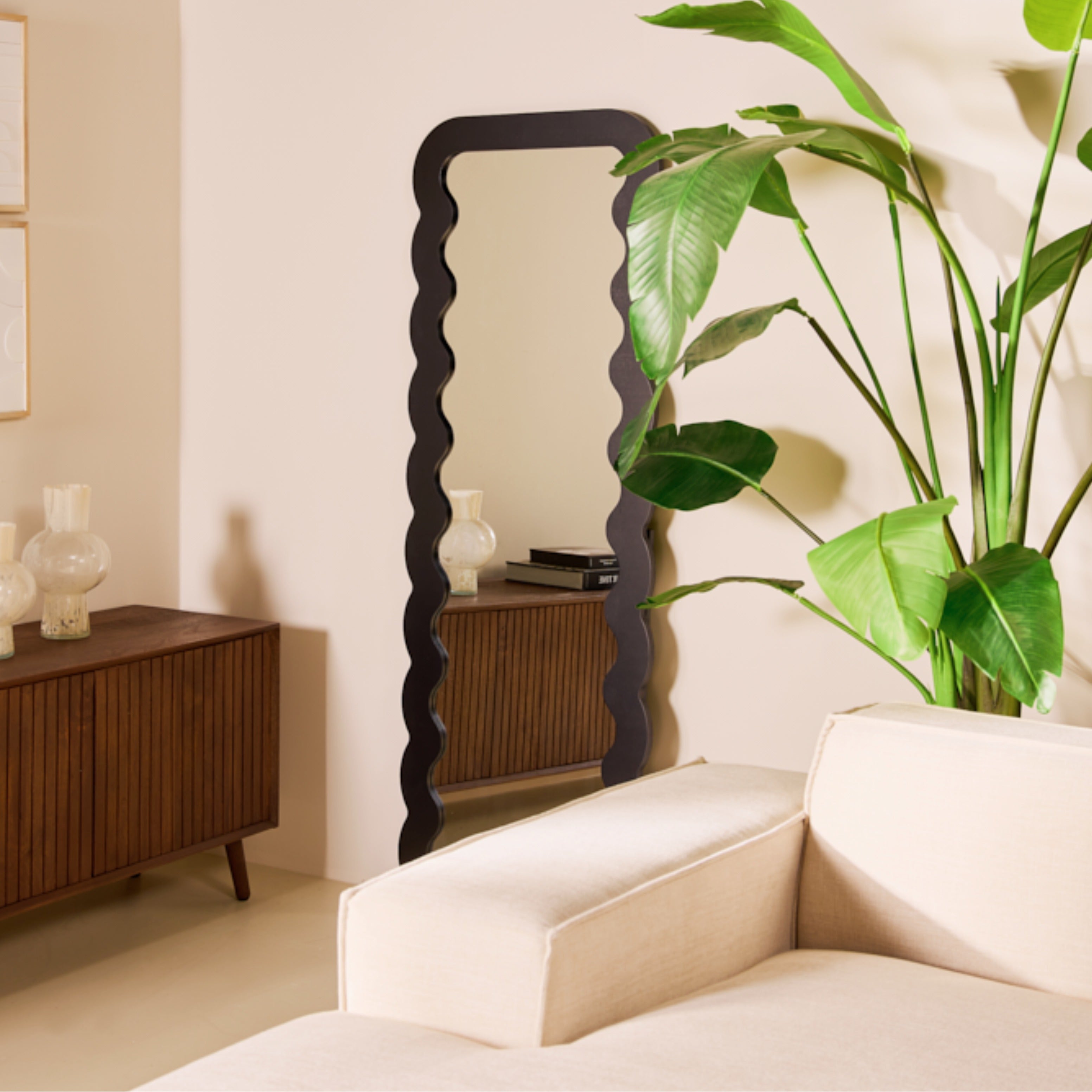 Organische spiegel Nove - zwart 165 cm
